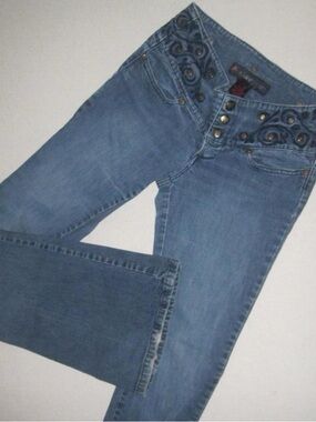 Vintage 70s flare Akademiks Women's Light Blue Embroidered Skinny Jeans